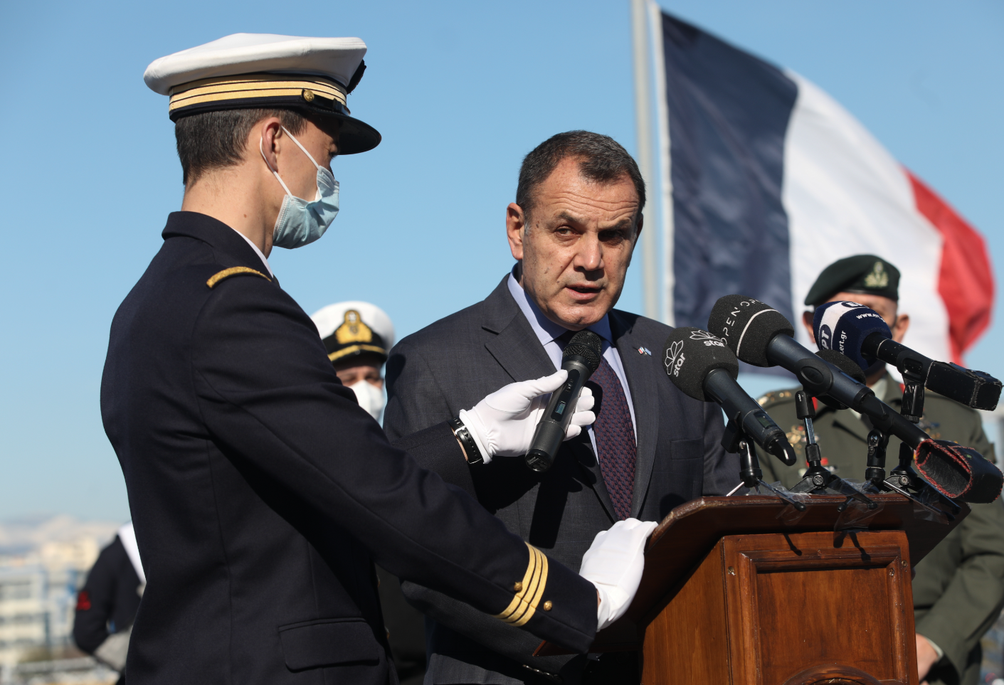 Coopération franco-grecque : la frégate multi-missions Provence en relâche opérationnelle dans le port du Pirée 