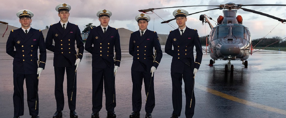 5 nouveaux pilotes dans la Marine