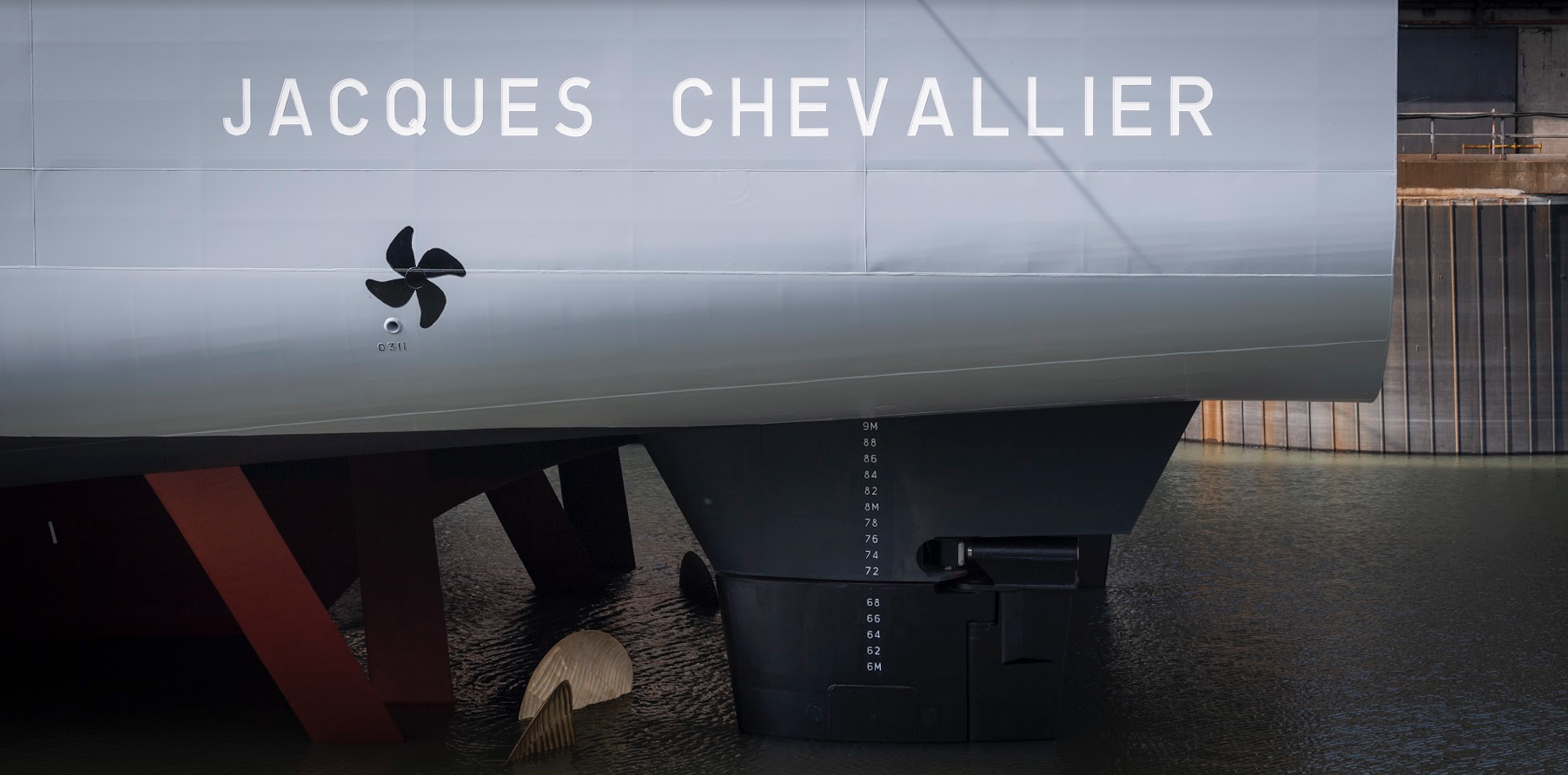 Mise à l'eau du 1er bâtiment ravitailleur de forces : le Jacques Chevallier