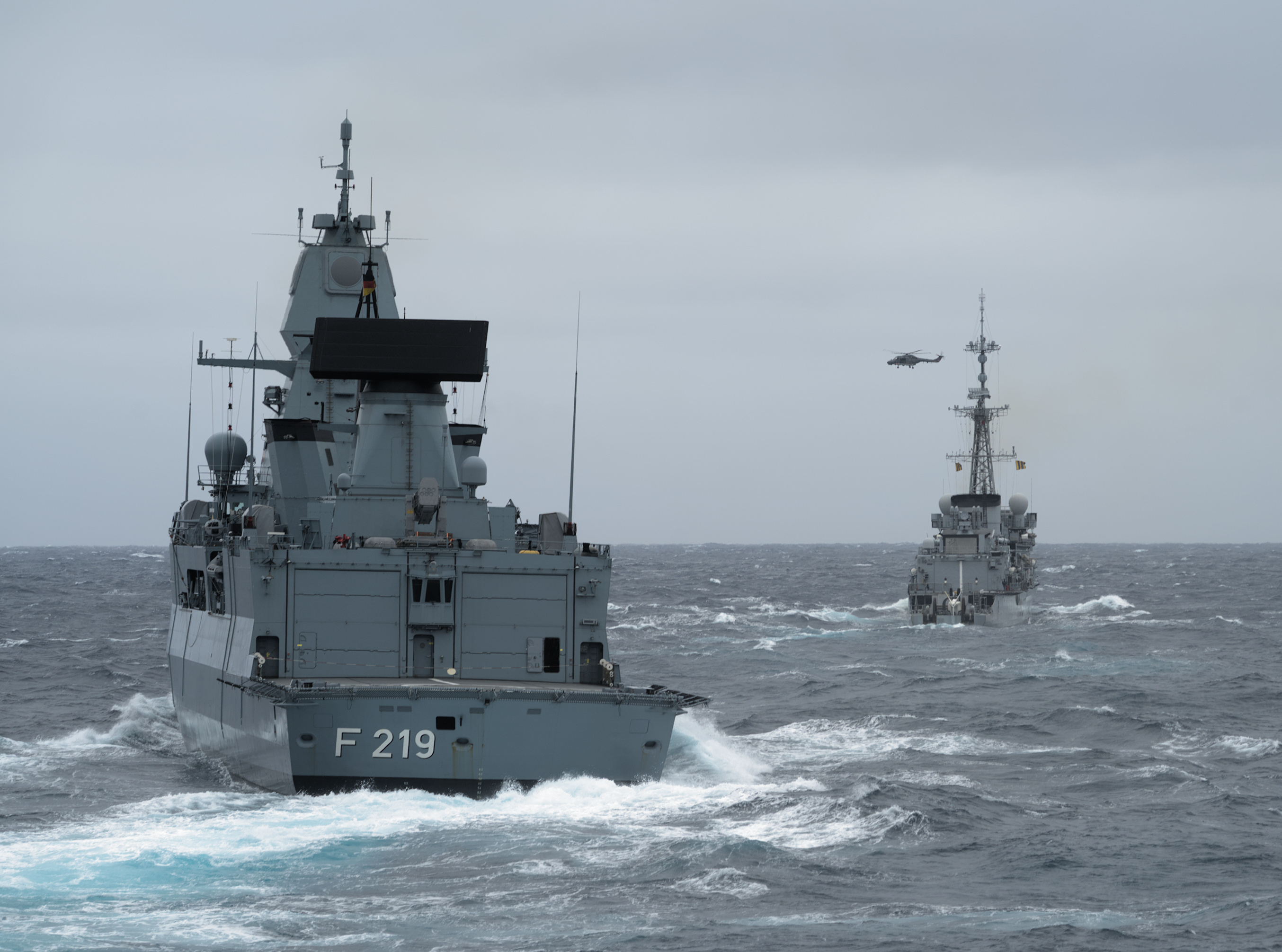 ATLANTIQUE NORD - Le Latouche-Tréville s’entraîne avec la Deutsche Marine