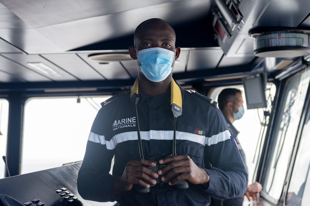 Portrait : EV2 Gnimdou, officier-élève Togolais à bord du Mistral