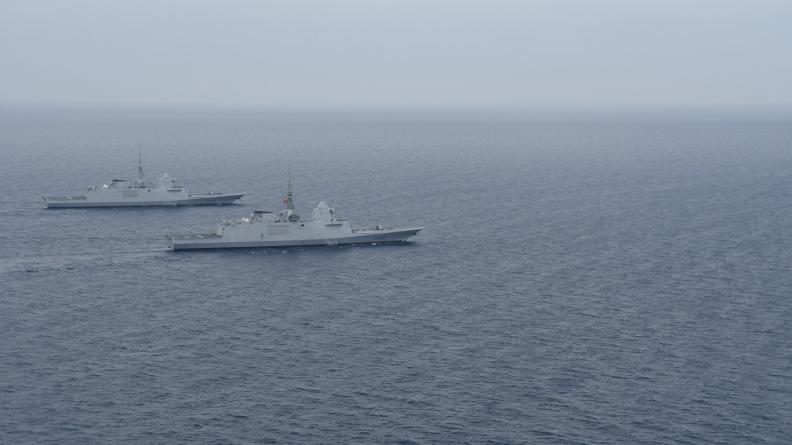 Toulon - Retour au port base après un déploiement de trois mois en Méditerranée pour la FREMM-DA Alsace