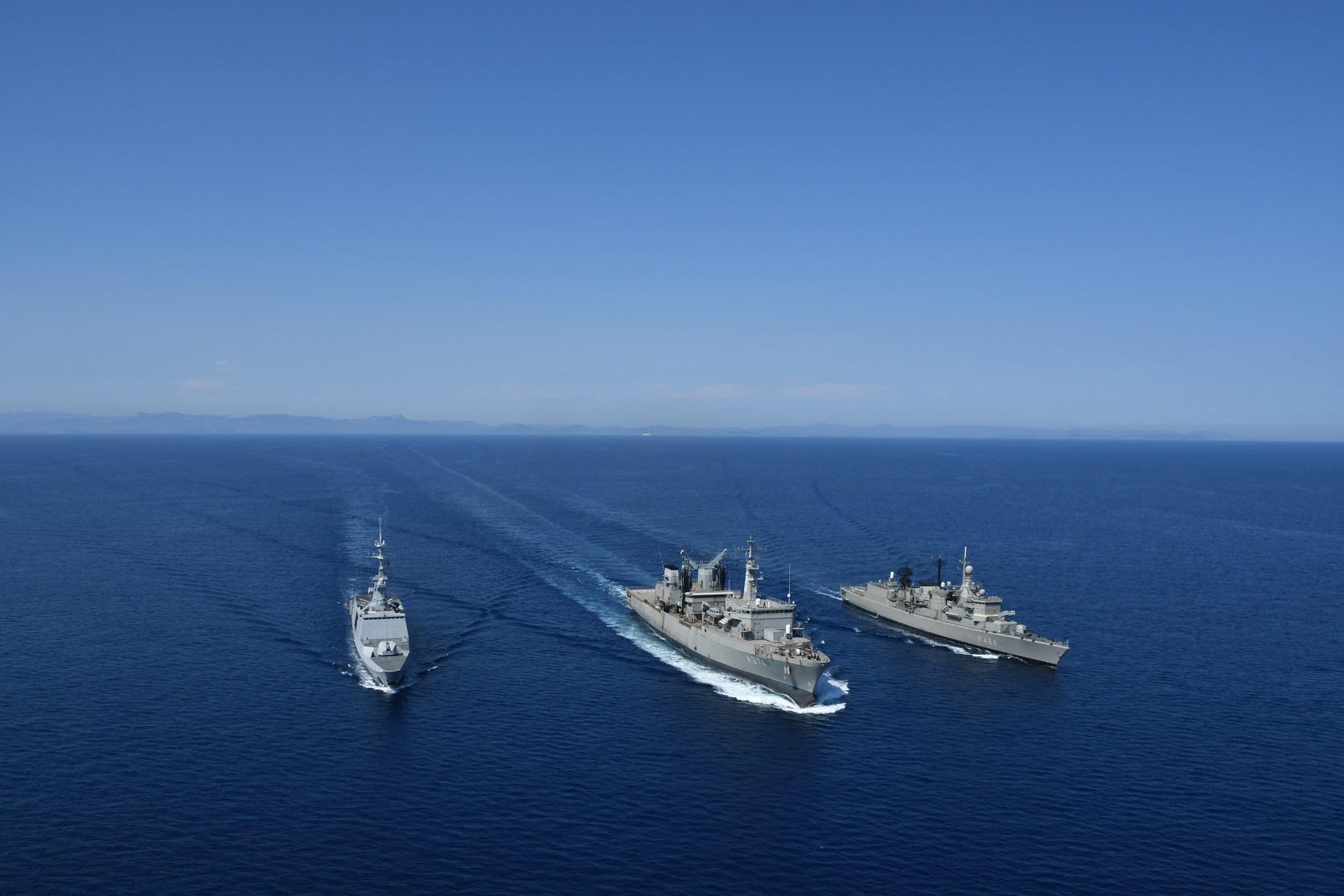 Méditerranée – La FLF Guépratte rencontre la marine grecque