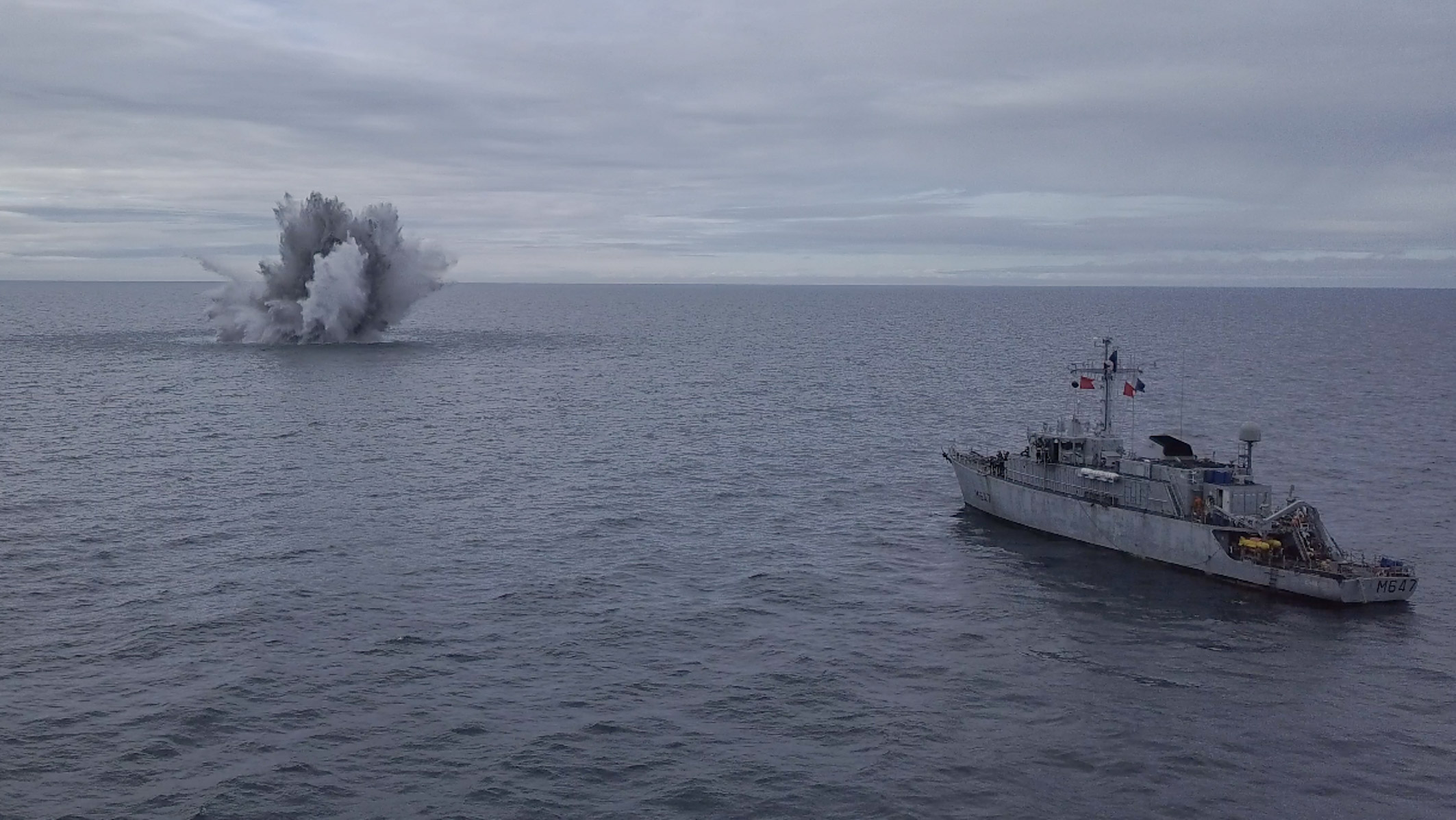  Manche - mer du Nord : 11 munitions historiques détruites par la force de guerre des mines de l’OTAN
