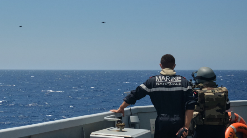 Méditerranée orientale – Entrainement avec l’armée de l’air grecque pour la FREMM Provence