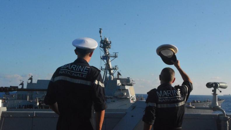  Méditerranée orientale - La FREMM Languedoc coopère avec les marines américaine et espagnole 