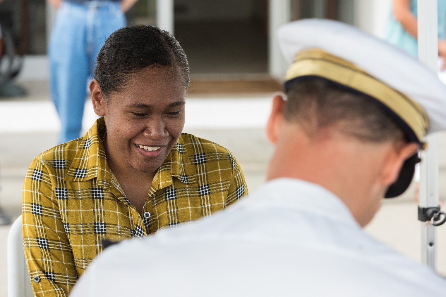  Base navale de Nouméa : 11 jeunes Calédoniens signent leur notification d’engagement
