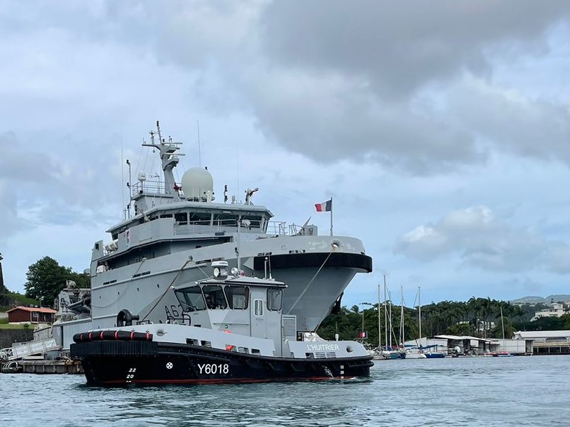  La base navale de Fort-de-France a accueilli deux nouveaux remorqueurs-pousseurs