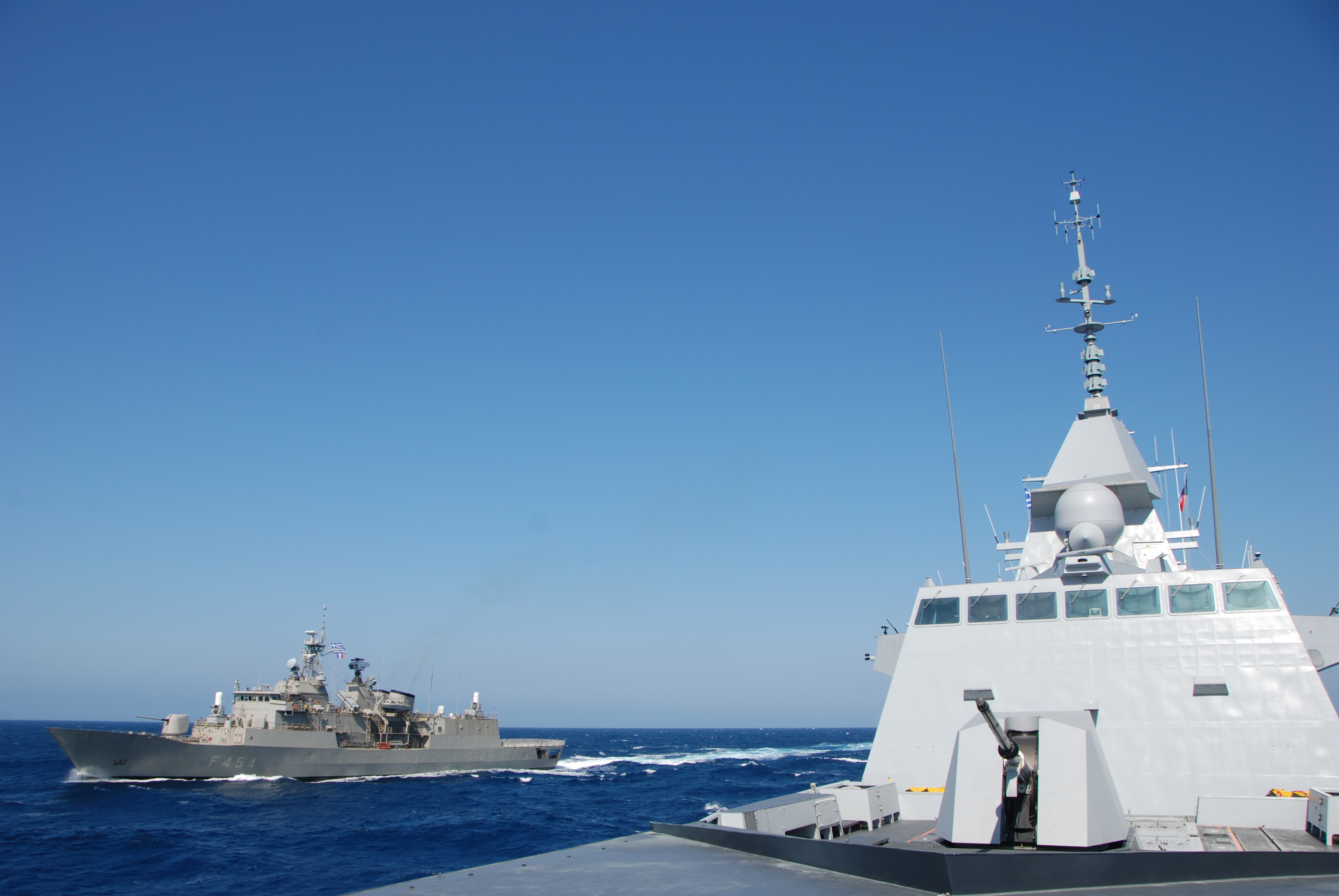  Méditerranée – Exercice de défense aérienne franco-grec pour la FREMM DA Lorraine