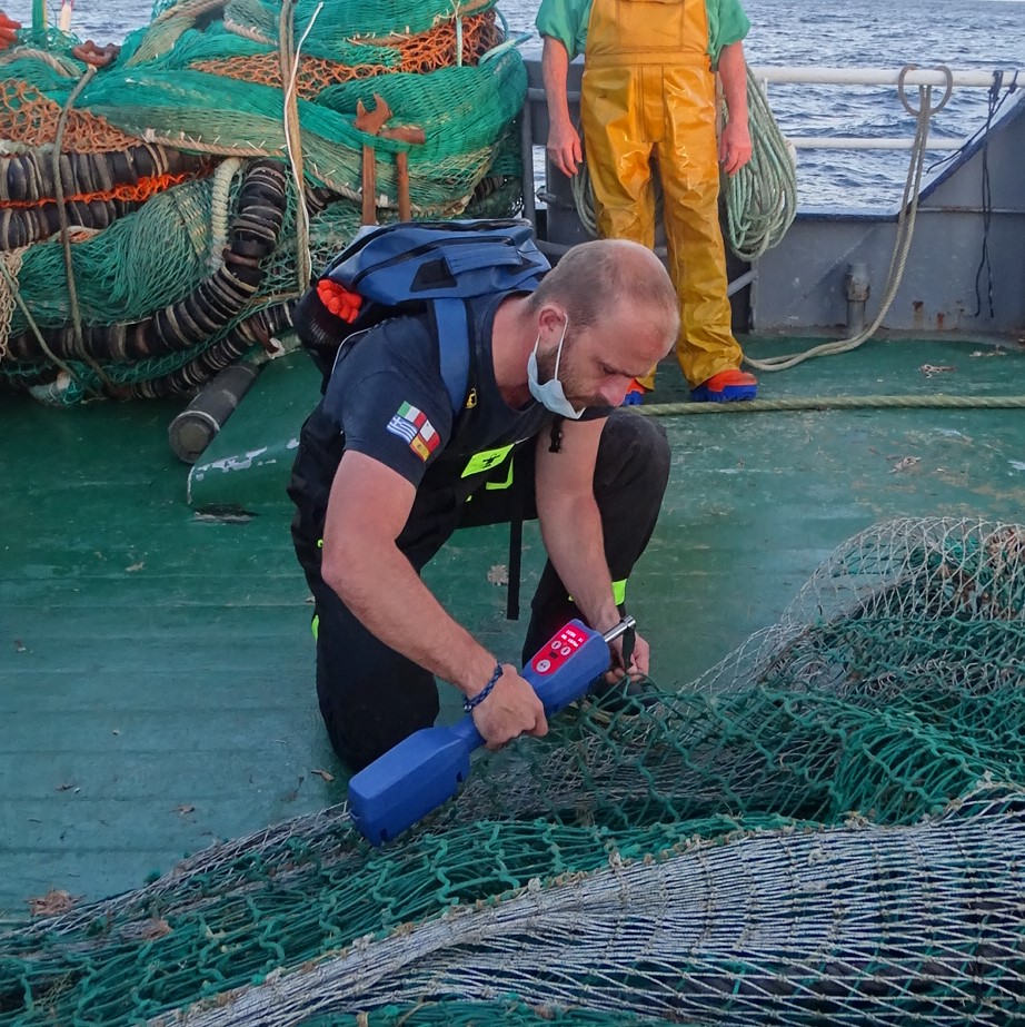 La Thétis en mission de police des pêches dans le golfe de Gascogne