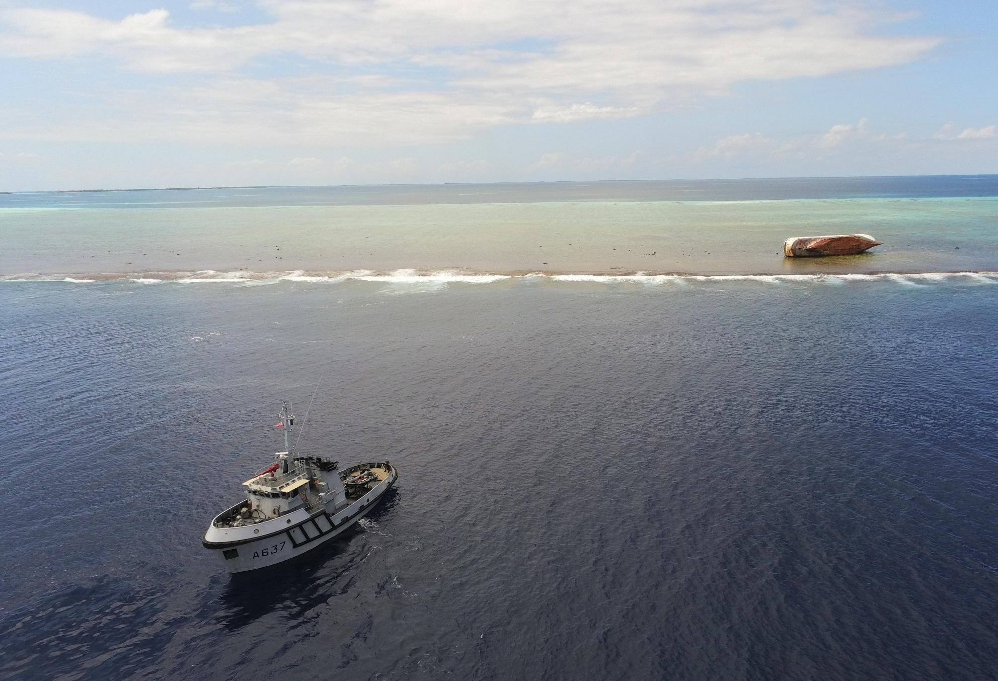 Le Maroa en mission de surveillance aux Tuamotu