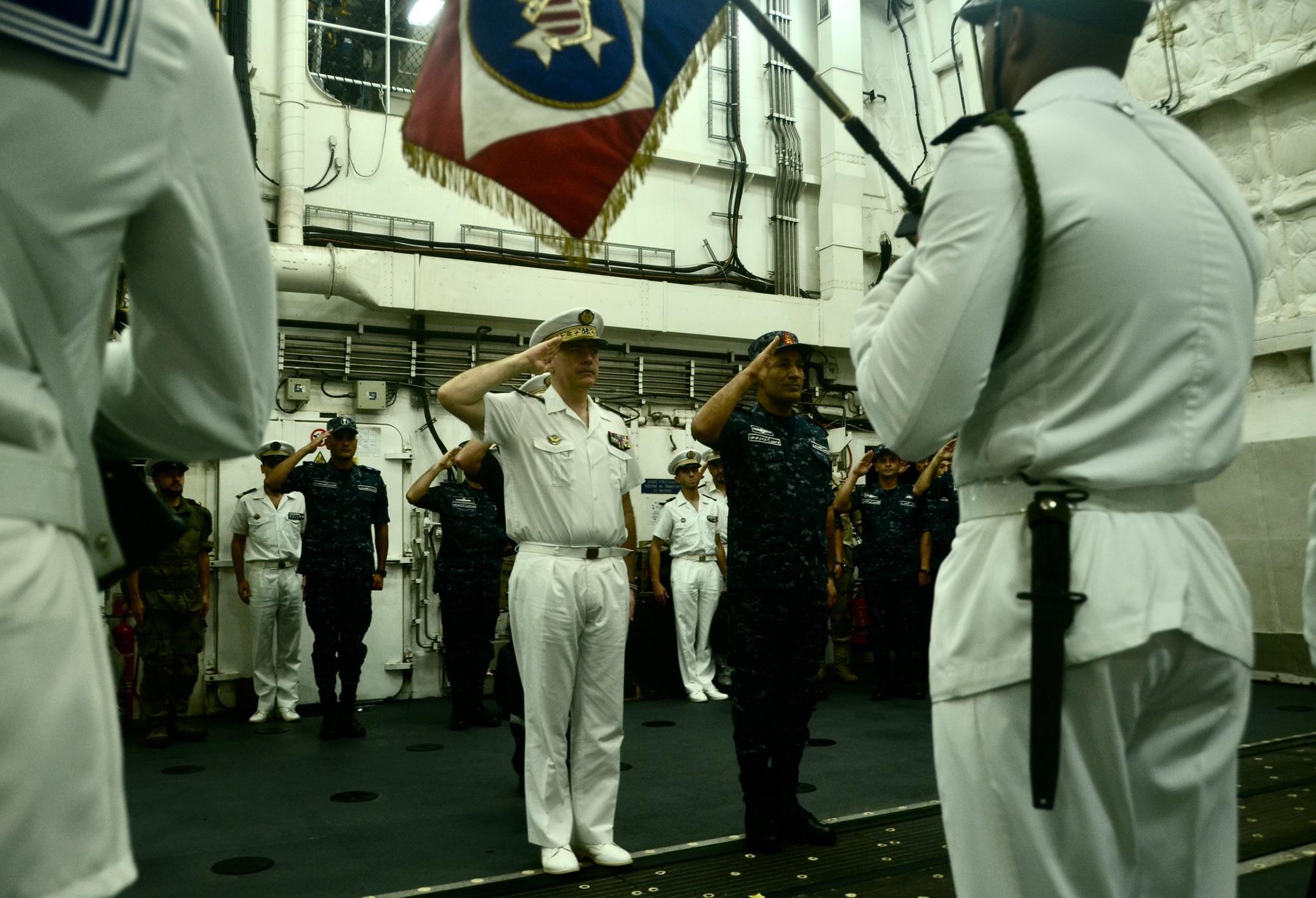 CLEOPATRA 22 – Le chef d’état-major de la Marine et son homologue égyptien à bord du Chevalier Paul pour le VIP Day 