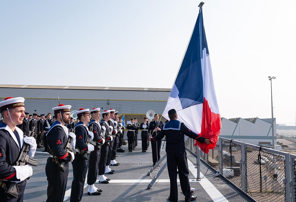  Première cérémonie des couleurs du bâtiment ravitailleur de forces (BRF) Jacques Chevallier