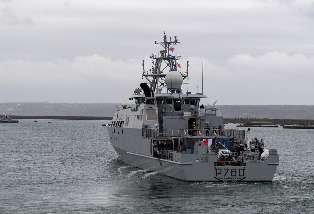 Le patrouilleur outre-mer Teriieroo a Teriierooiterai appareille de Brest pour rallier Papeete